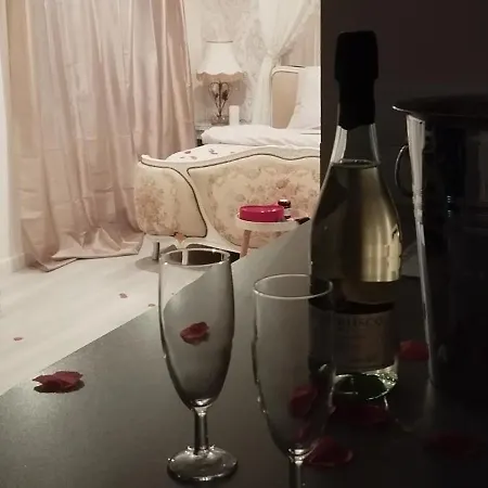 Love Room Avec Spa Privatif Saint-Amarin Exterior photo
